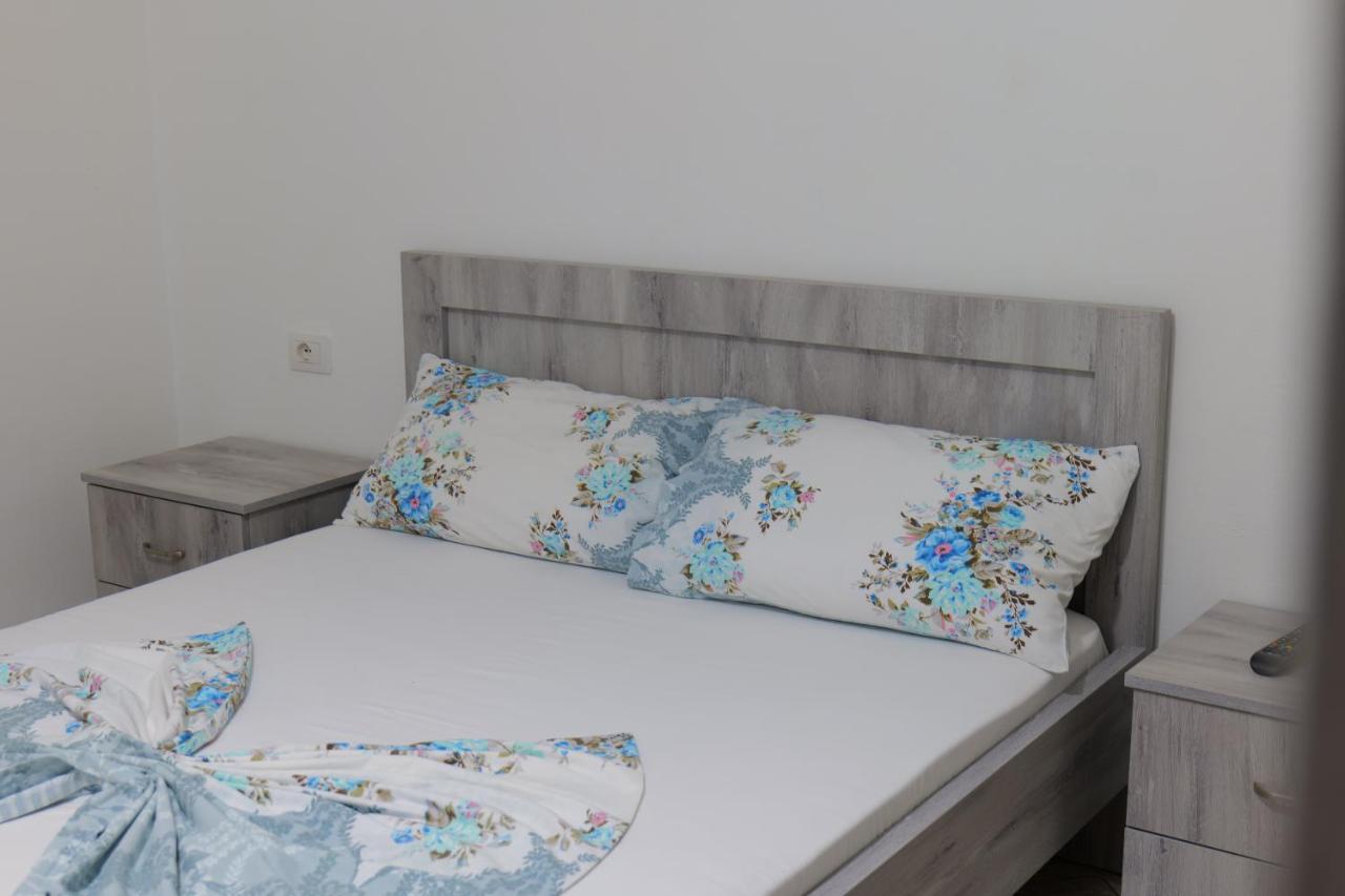 לינה וארוחת בוקר Vila Panorama Piqeras מראה חיצוני תמונה